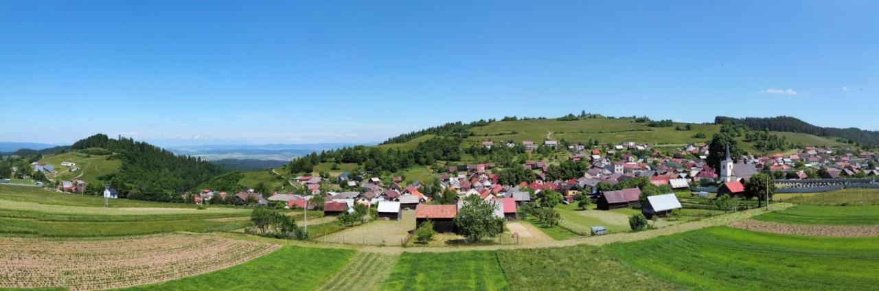 Chalupa Helena Na Poraci Exteriör bild